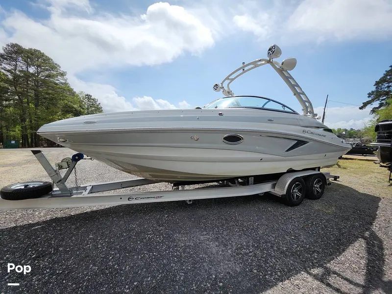 Slide: The Image of Crownline Boats E255 XS 2022 - 16321424