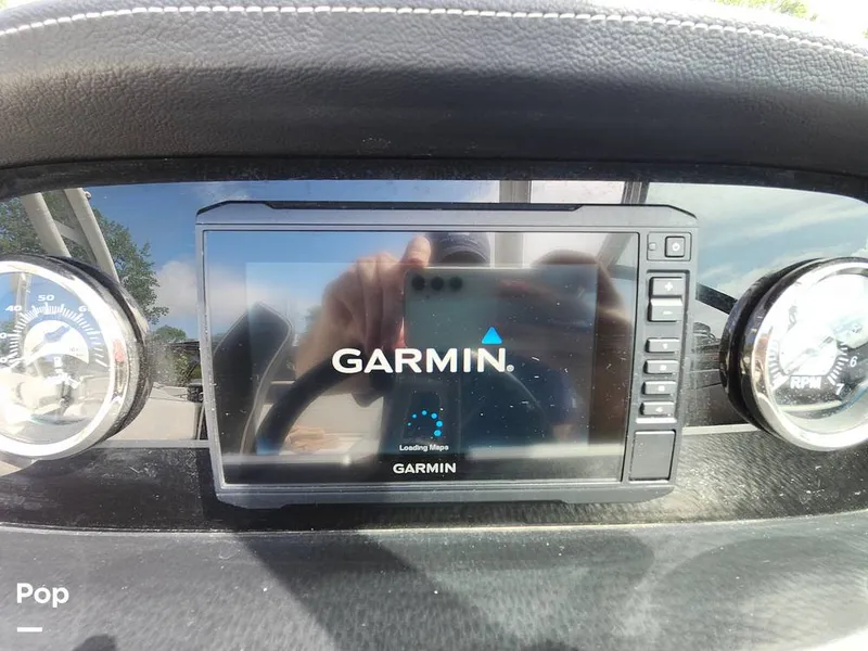 Slide: The Image of Crownline Boats E255 XS 2022 - 16322725