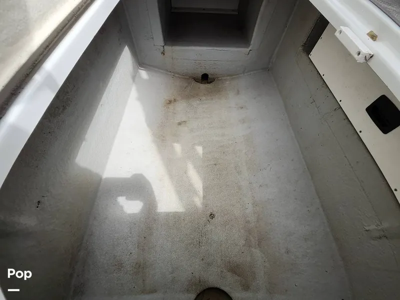 Slide: The Image of Crownline Boats E255 XS 2022 - 16321558