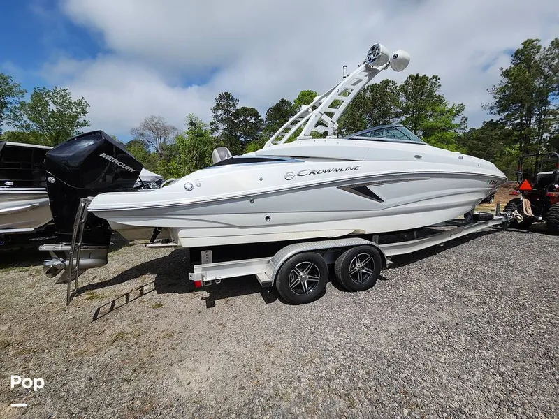 Slide: The Image of Crownline Boats E255 XS 2022 - 16321415