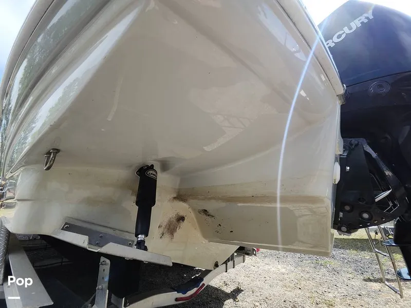 Slide: The Image of Crownline Boats E255 XS 2022 - 16321468