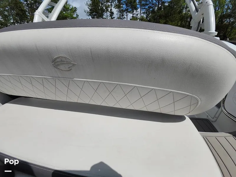Slide: The Image of Crownline Boats E255 XS 2022 - 16321506