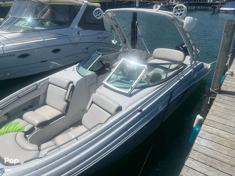 Slide: The Image of Crownline Boats E255 XS 2022 - 16500587