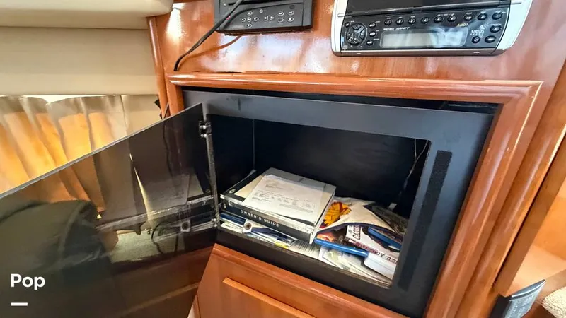 Slide: The Image of Carver Yachts 41 Motoryacht 2005 - 16385459
