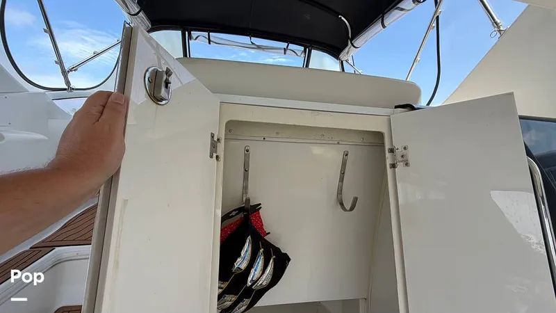 Slide: The Image of Carver Yachts 41 Motoryacht 2005 - 16385475