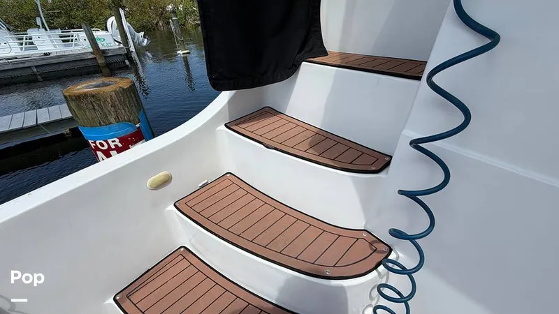 Slide: The Image of Carver Yachts 41 Motoryacht 2005 - 16385480