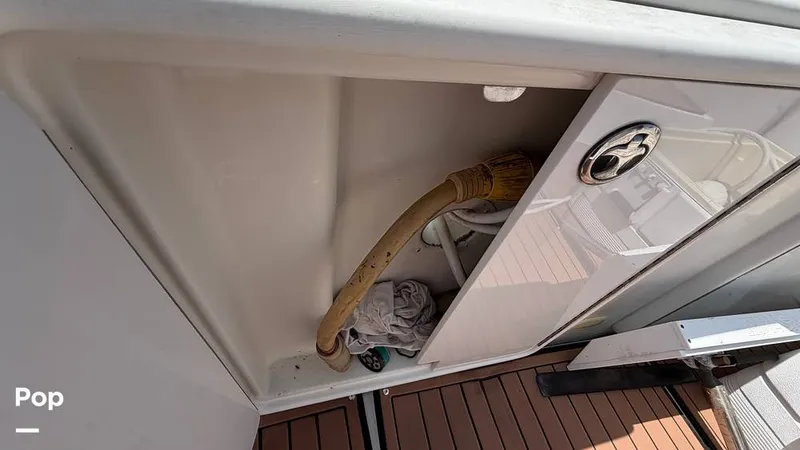 Slide: The Image of Carver Yachts 41 Motoryacht 2005 - 16385485