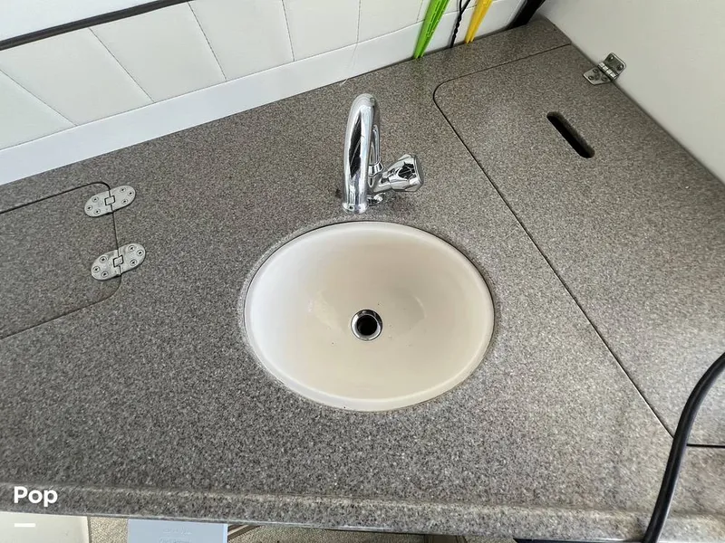 Slide: The Image of Rinker 360 Fiesta Vee 2006 - 16305027