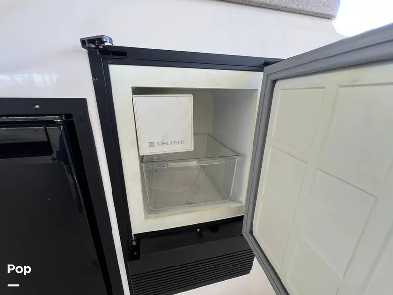 Slide: The Image of Rinker 360 Fiesta Vee 2006 - 16305037