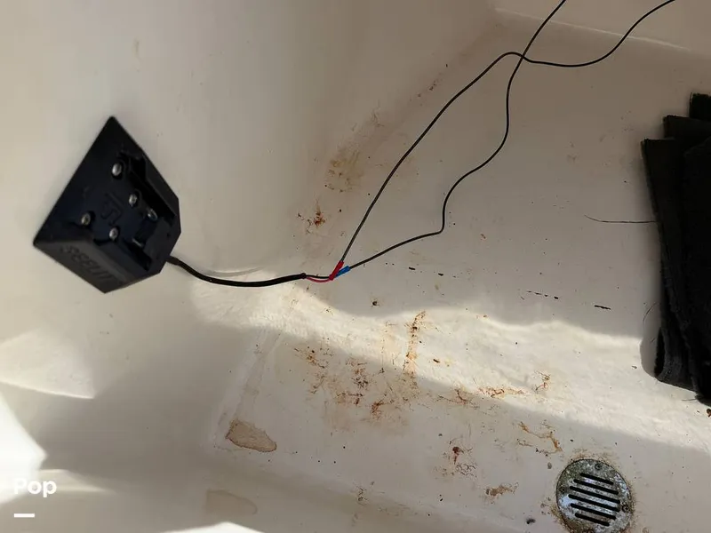 Slide: The Image of Triton 220 LTS 2005 - 16294438