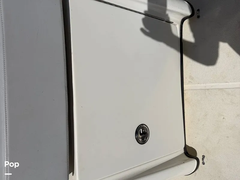 Slide: The Image of Triton 220 LTS 2005 - 16294445