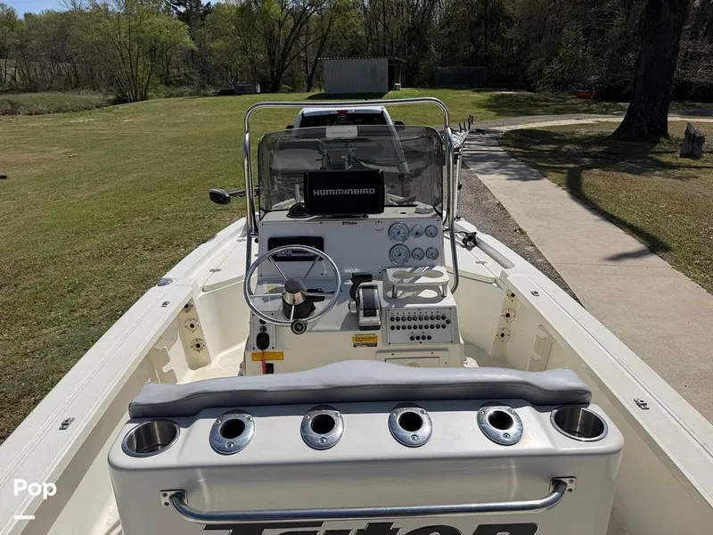 Slide: The Image of Triton 220 LTS 2005 - 16294481