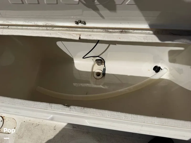 Slide: The Image of Triton 220 LTS 2005 - 16294479