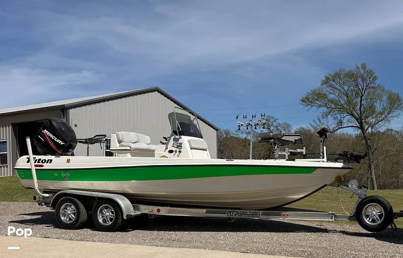 Slide: The Image of Triton 220 LTS 2005 - 16294328