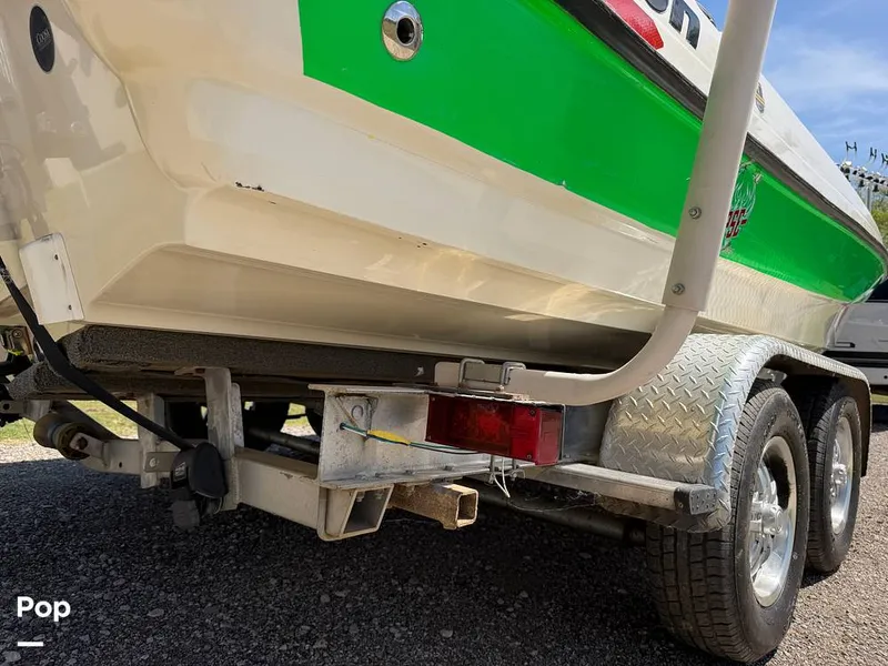 Slide: The Image of Triton 220 LTS 2005 - 16294352