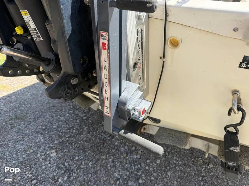 Slide: The Image of Triton 220 LTS 2005 - 16294355