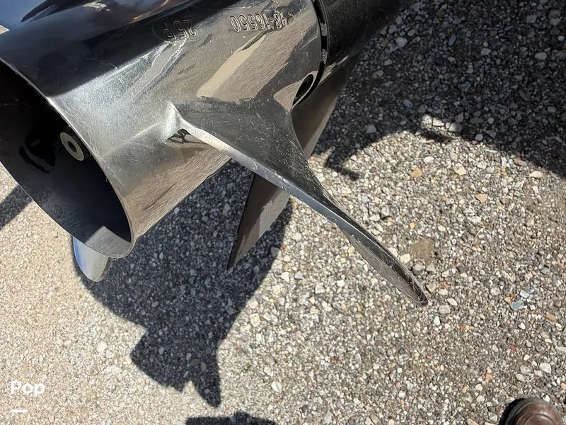 Slide: The Image of Triton 220 LTS 2005 - 16294367