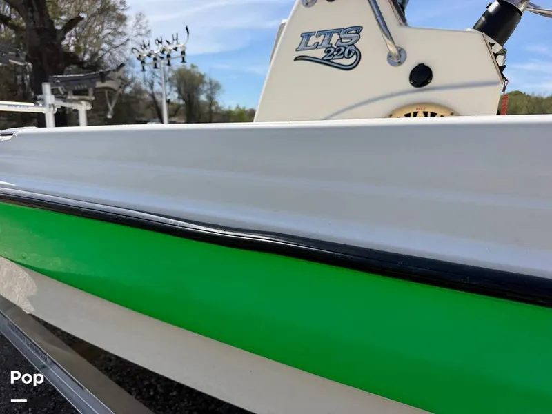 Slide: The Image of Triton 220 LTS 2005 - 16294379