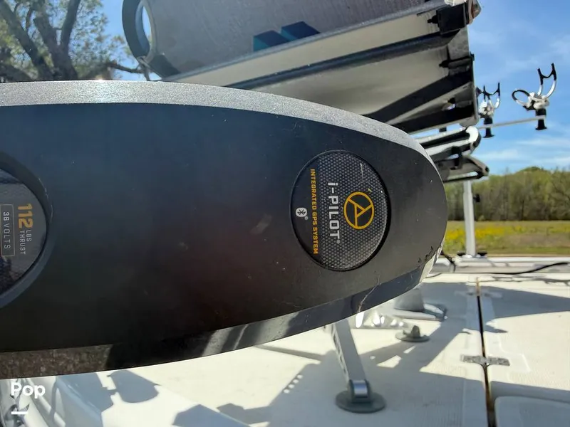 Slide: The Image of Triton 220 LTS 2005 - 16294380