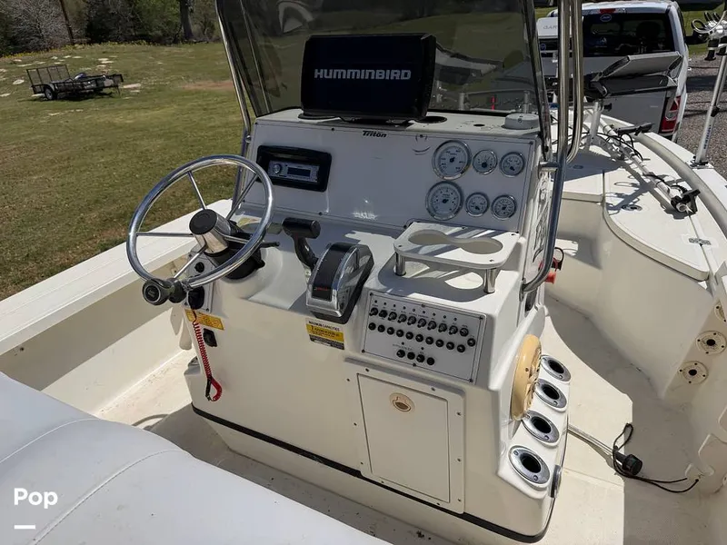 Slide: The Image of Triton 220 LTS 2005 - 16294410