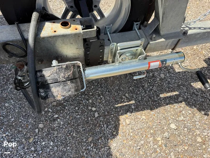 Slide: The Image of Triton 220 LTS 2005 - 16294387