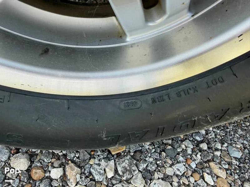 Slide: The Image of Triton 220 LTS 2005 - 16294400