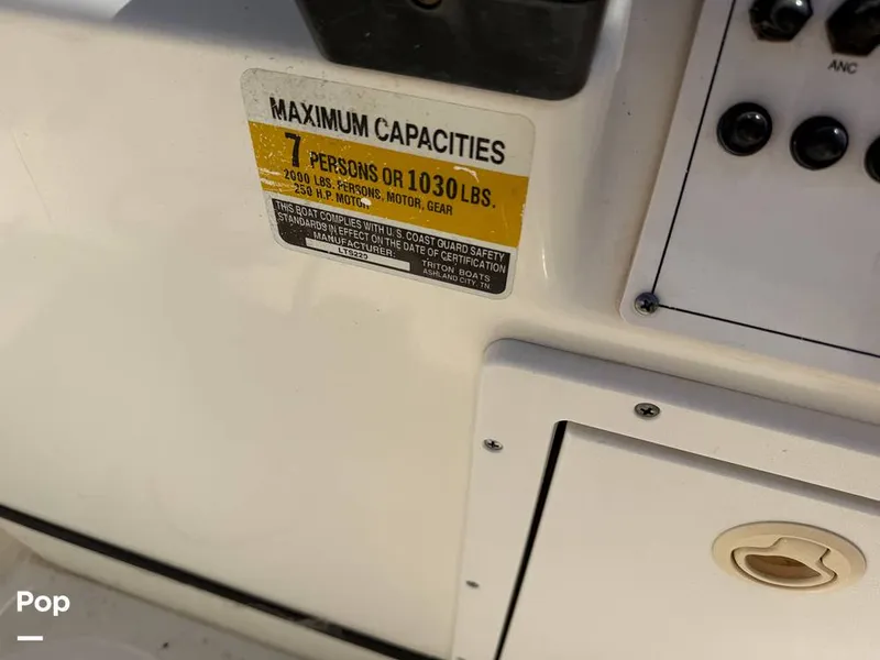 Slide: The Image of Triton 220 LTS 2005 - 16294414