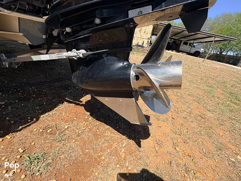 Slide: The Image of Mako 18 LTS 2019 - 16295870