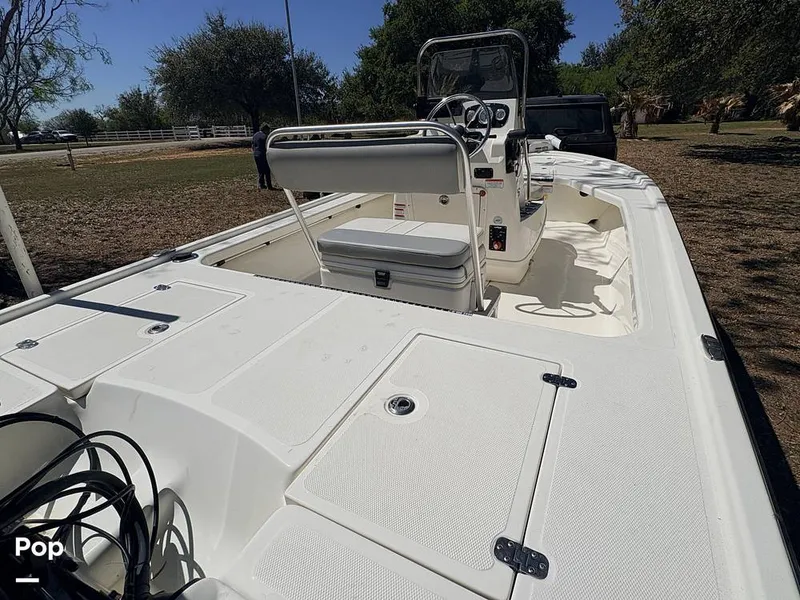 Slide: The Image of Mako 18 LTS 2019 - 16295876