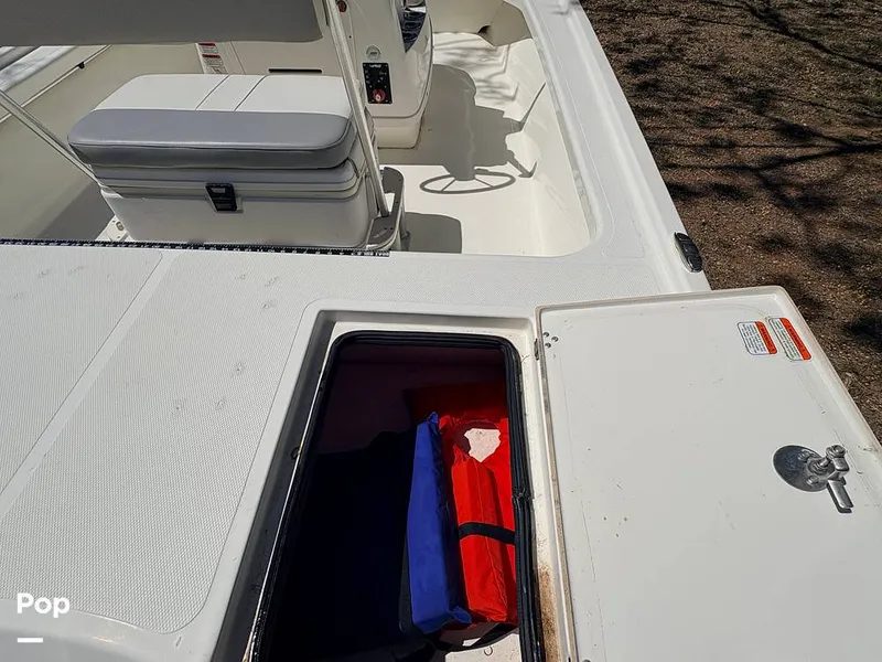 Slide: The Image of Mako 18 LTS 2019 - 16295877