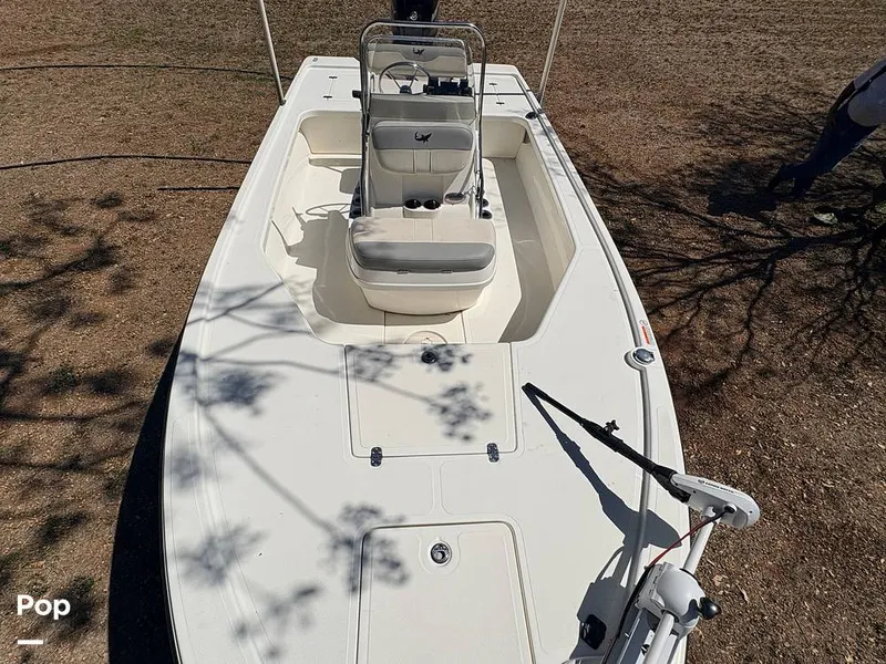 Slide: The Image of Mako 18 LTS 2019 - 16295904