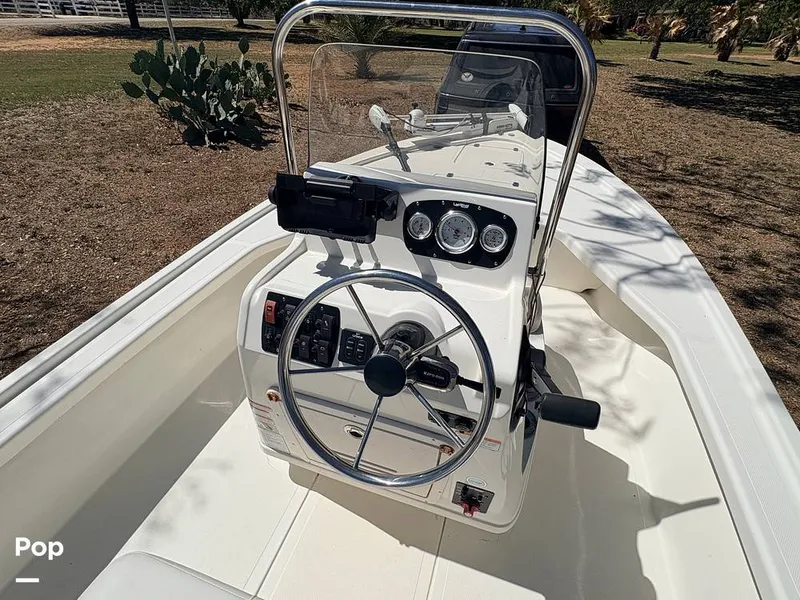 Slide: The Image of Mako 18 LTS 2019 - 16295910