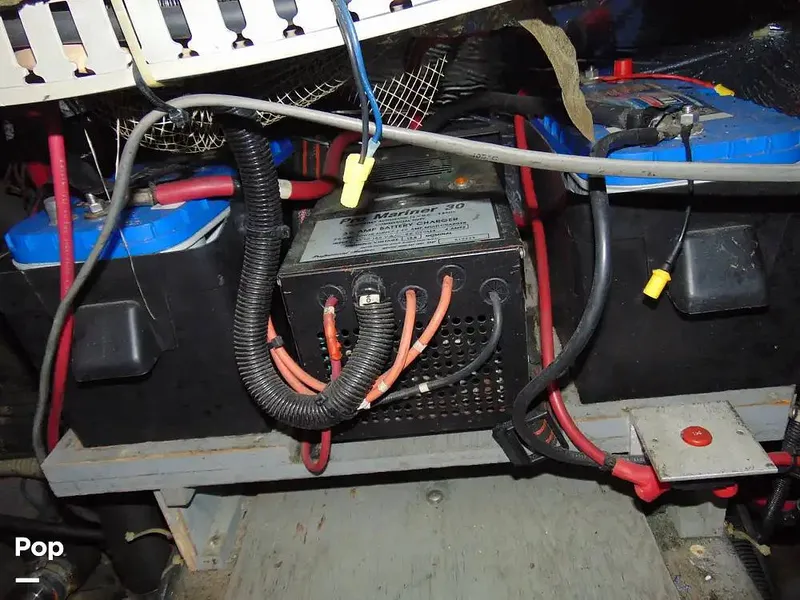 Slide: The Image of Carver Yachts 350 Aft Cabin 1993 - 16331078