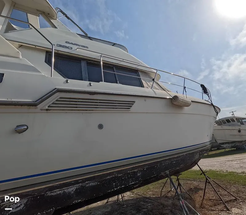 Slide: The Image of Carver Yachts 350 Aft Cabin 1993 - 16302002