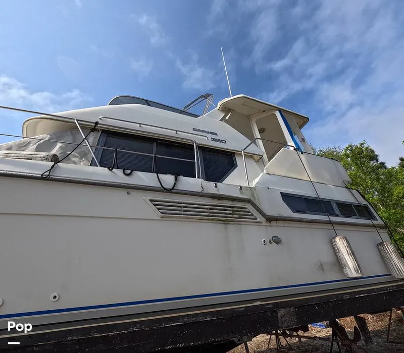 Slide: The Image of Carver Yachts 350 Aft Cabin 1993 - 16302006