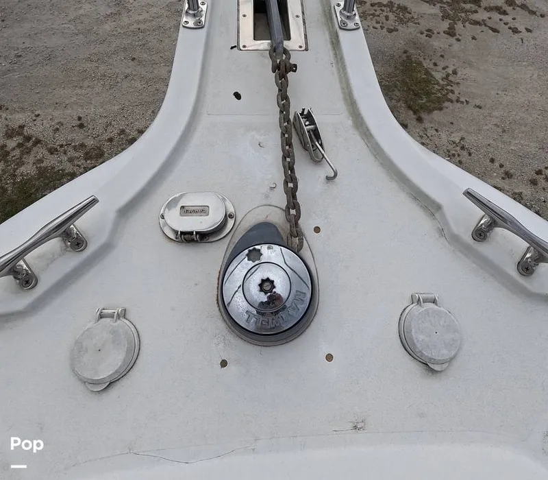 Slide: The Image of Carver Yachts 350 Aft Cabin 1993 - 16302028