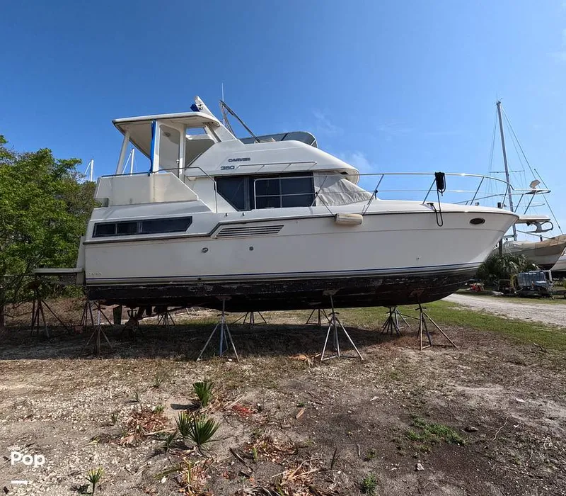 Slide: The Image of Carver Yachts 350 Aft Cabin 1993 - 16301992