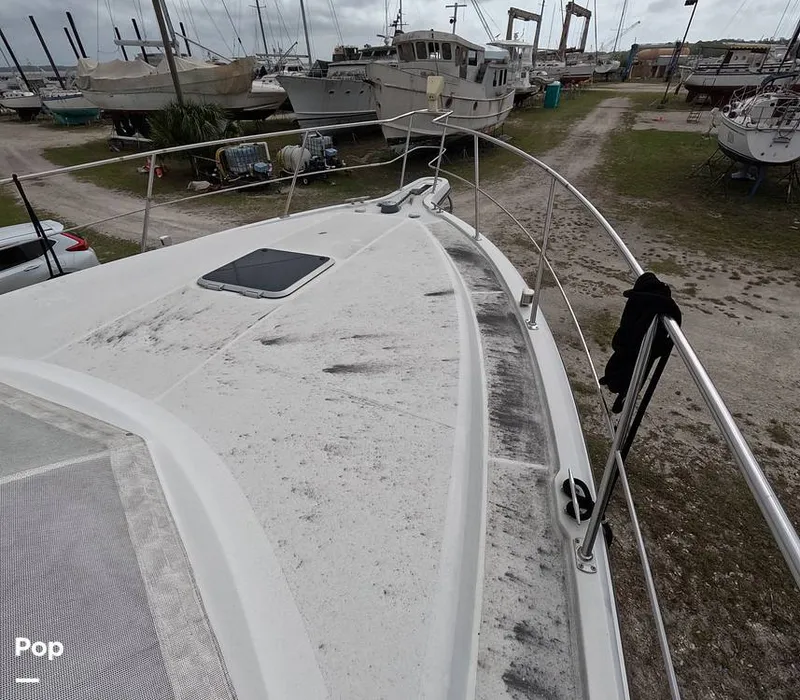 Slide: The Image of Carver Yachts 350 Aft Cabin 1993 - 16302035