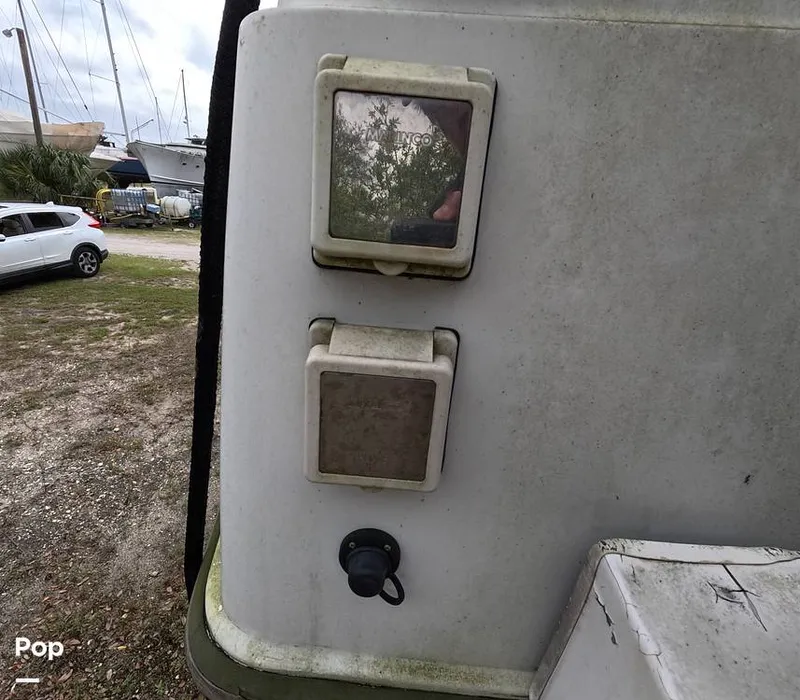 Slide: The Image of Carver Yachts 350 Aft Cabin 1993 - 16302037