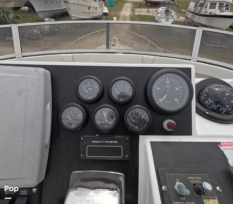 Slide: The Image of Carver Yachts 350 Aft Cabin 1993 - 16325073