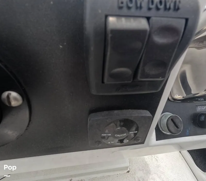 Slide: The Image of Carver Yachts 350 Aft Cabin 1993 - 16325085