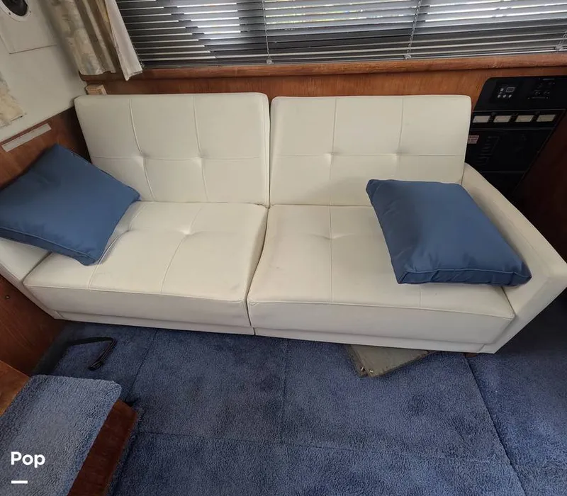 Slide: The Image of Carver Yachts 350 Aft Cabin 1993 - 16325090