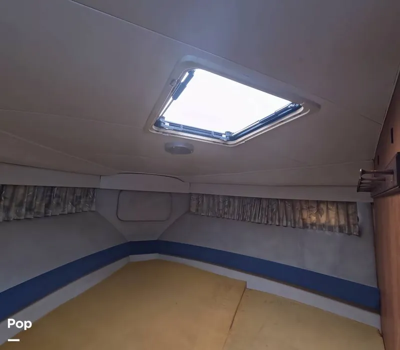 Slide: The Image of Carver Yachts 350 Aft Cabin 1993 - 16325103