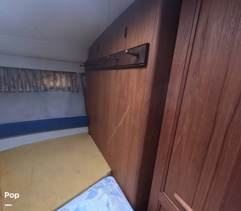 Slide: The Image of Carver Yachts 350 Aft Cabin 1993 - 16325105