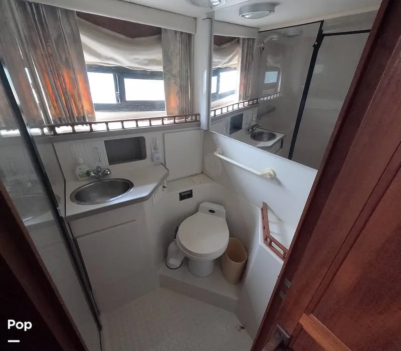 Slide: The Image of Carver Yachts 350 Aft Cabin 1993 - 16325110