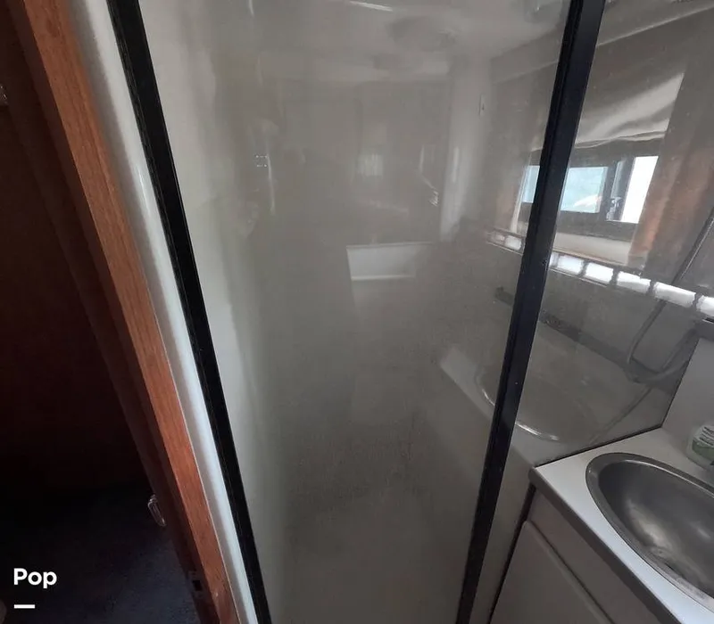 Slide: The Image of Carver Yachts 350 Aft Cabin 1993 - 16325111