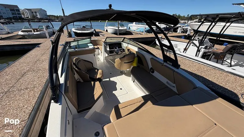 Slide: The Image of Sea Ray SPX 230 I/O 2022 - 16276511