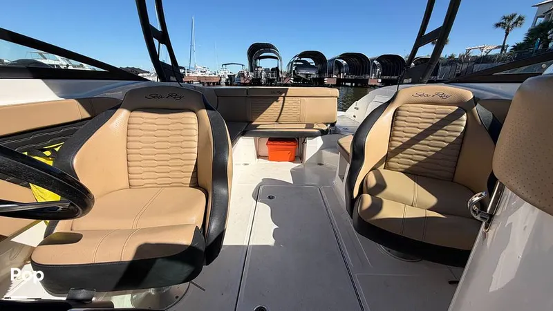 Slide: The Image of Sea Ray SPX 230 I/O 2022 - 16276536