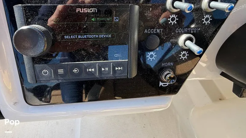 Slide: The Image of Sea Ray SPX 230 I/O 2022 - 16276517