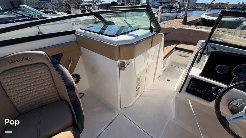Slide: The Image of Sea Ray SPX 230 I/O 2022 - 16276514